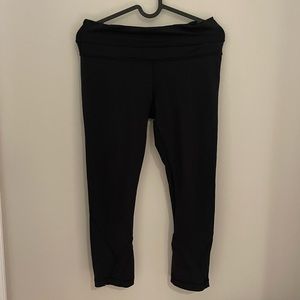 Lululemon Crop Leggings Black Athletic Capri 4